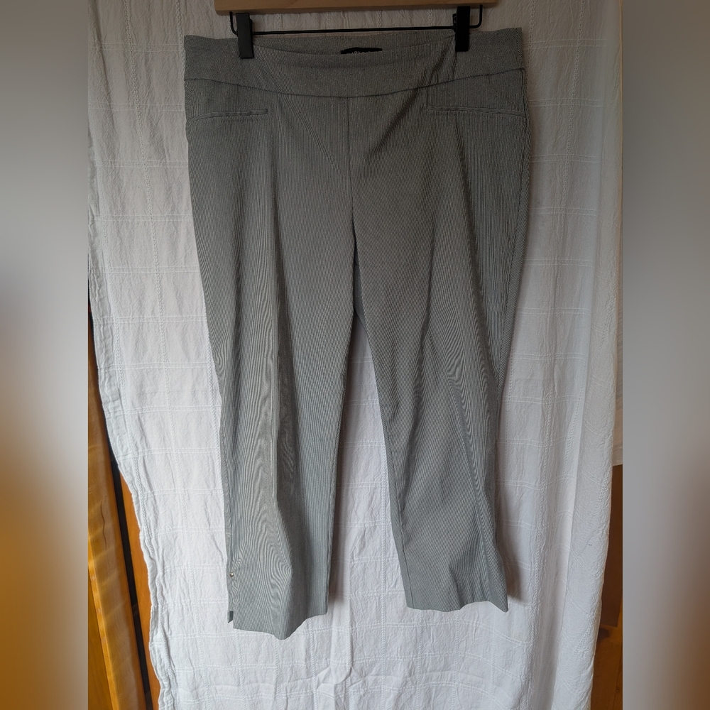 Hilary Radley Black and Gray Striped Capris